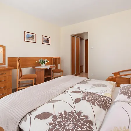 Maksmar-pokoje I Z Widokem Na Morze Gasthof 3*